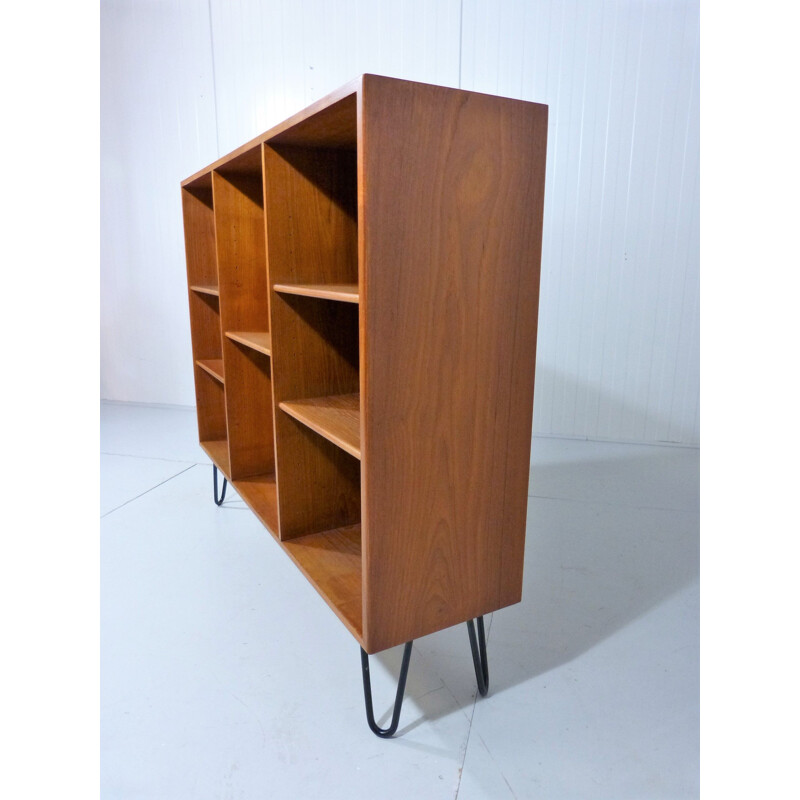 Vintage teak bookcase with hairpin legs by Børge Mogensen for Søborg Møbler Denmark, 1960s