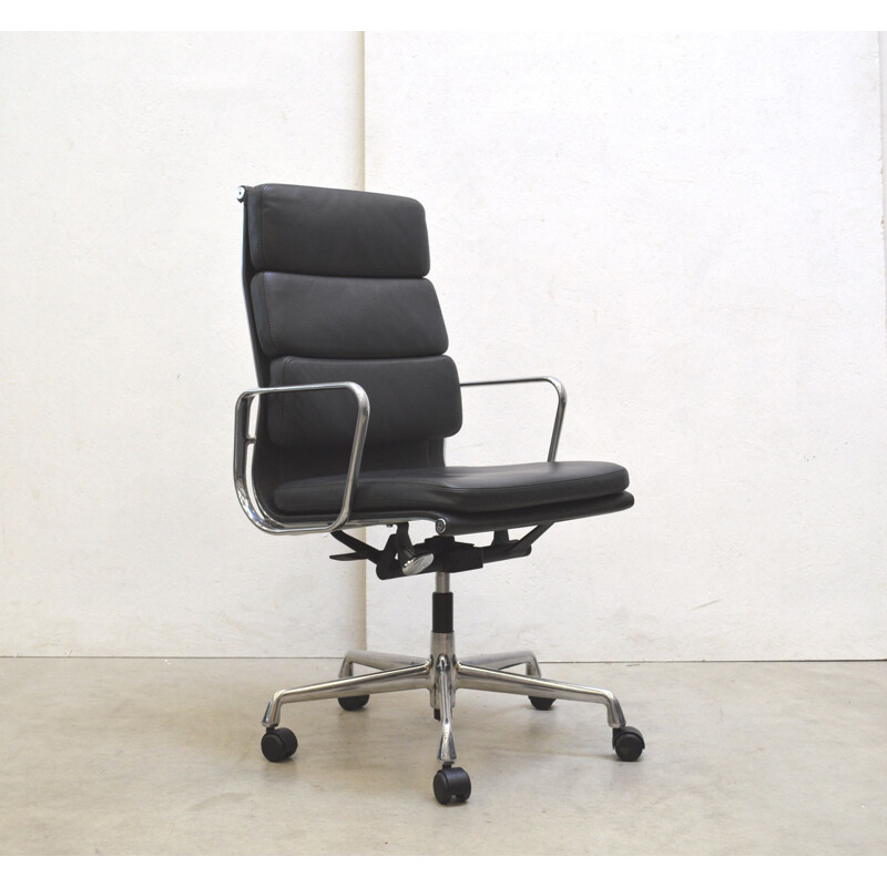 Vintage EA219 Soft Pad office armchair by Charles Eames for Vitra