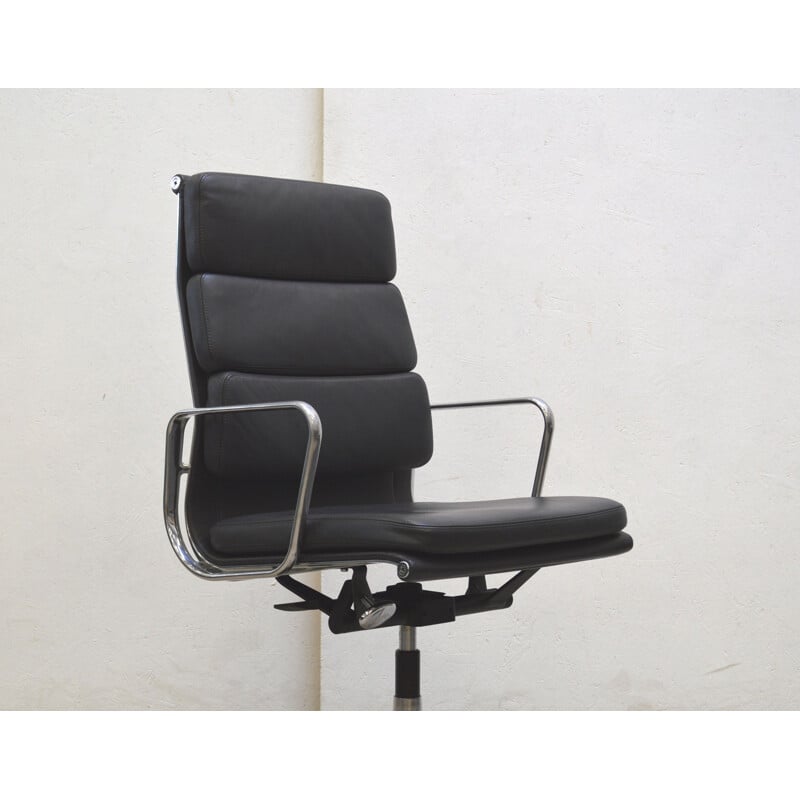 Vintage EA219 Soft Pad office armchair by Charles Eames for Vitra