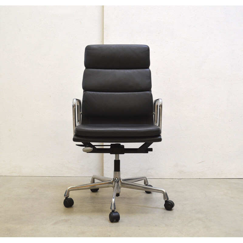 Vintage EA219 Soft Pad office armchair by Charles Eames for Vitra