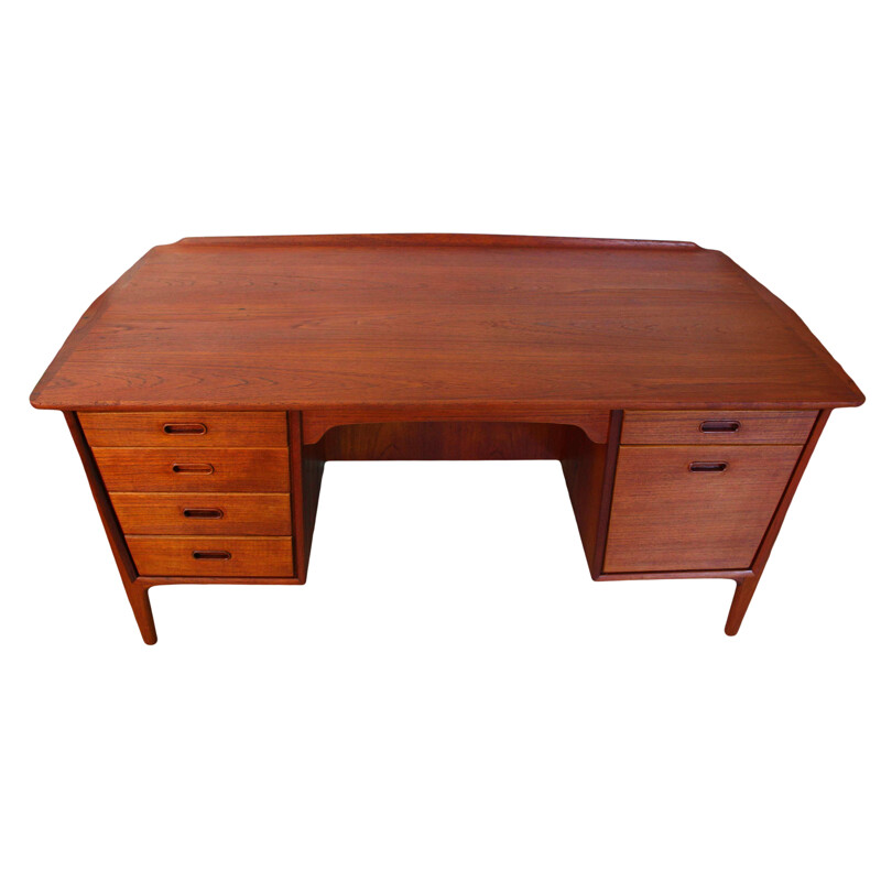 Teak vintage desk by Svend Aage Madsen for Sigurd Hansen, Denmark 1960s