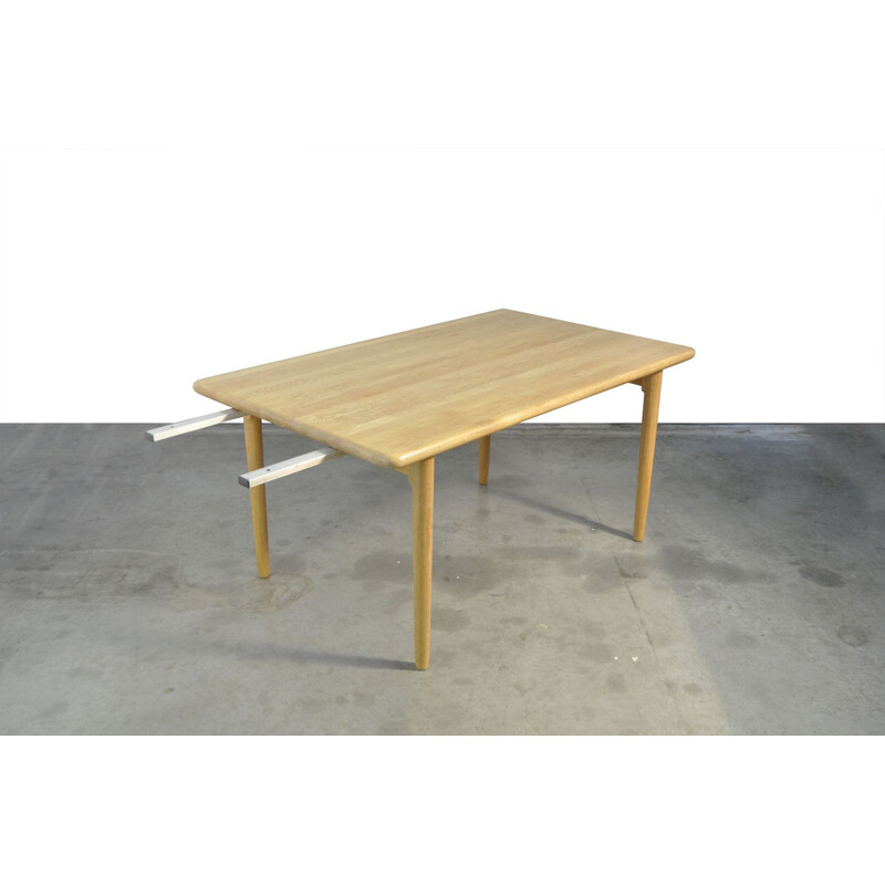 Vintage solid oakwood extentable dining table by Niels O Møller for Møller Møbelfabrik AS, Denmark 1960s