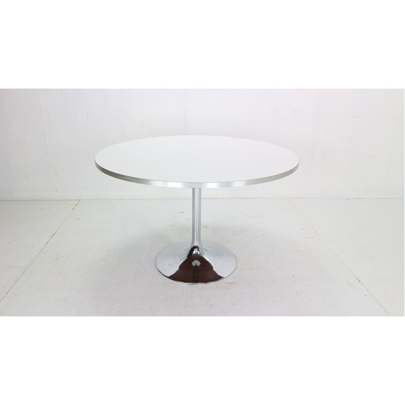 Table ronde vintage blanche et chromée par Börje Johanson pour Johanson Design Markaryd, Suède 1968