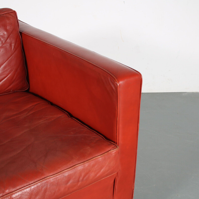 Vintage red leather sofa by Pierre Paulin for Artifort, Netherlands 1960
