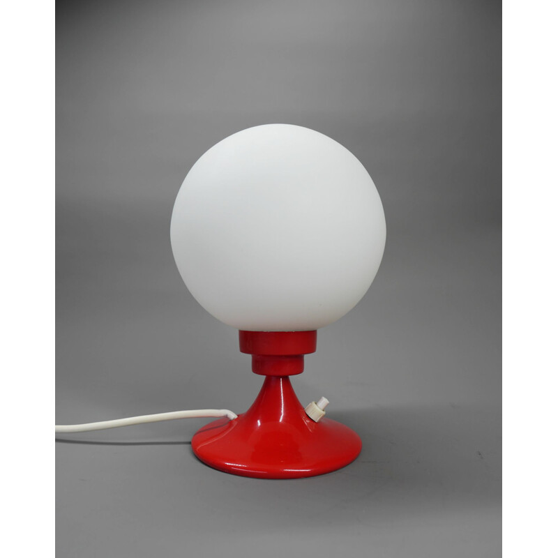 Lampe de table de l'ère spatiale avec base en forme de trompette rouge, Allemagne 1960