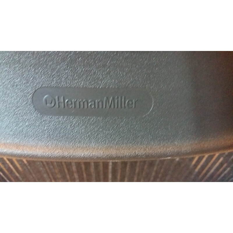 Herman Miller "Aeron" desk chair in metal and net, Don CHADWICK & Bill STRUMPF - 2000s