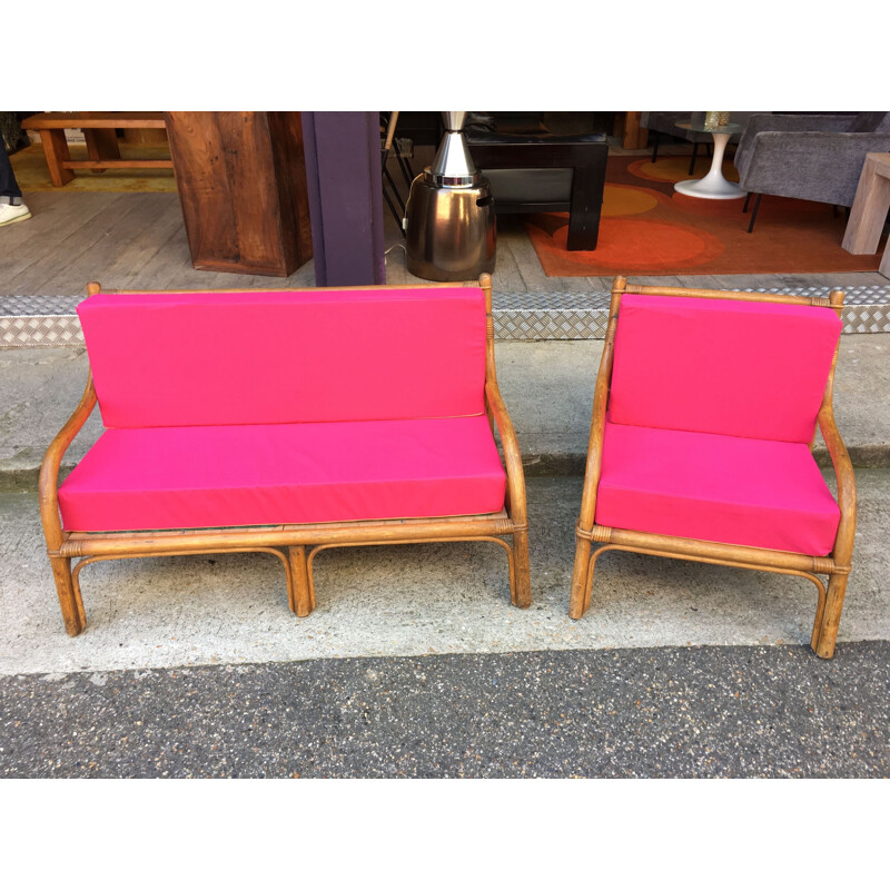 Living room set in rattan and pink fabric - 1970s