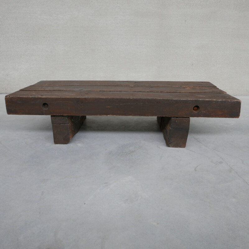 Table basse sleeper vintage en chêne brutaliste, Belgique 1970