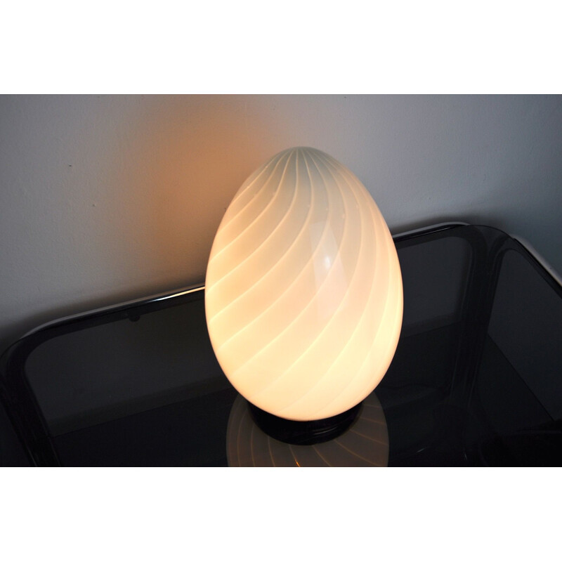 Vintage egg lamp in blown glass, Italy 1970
