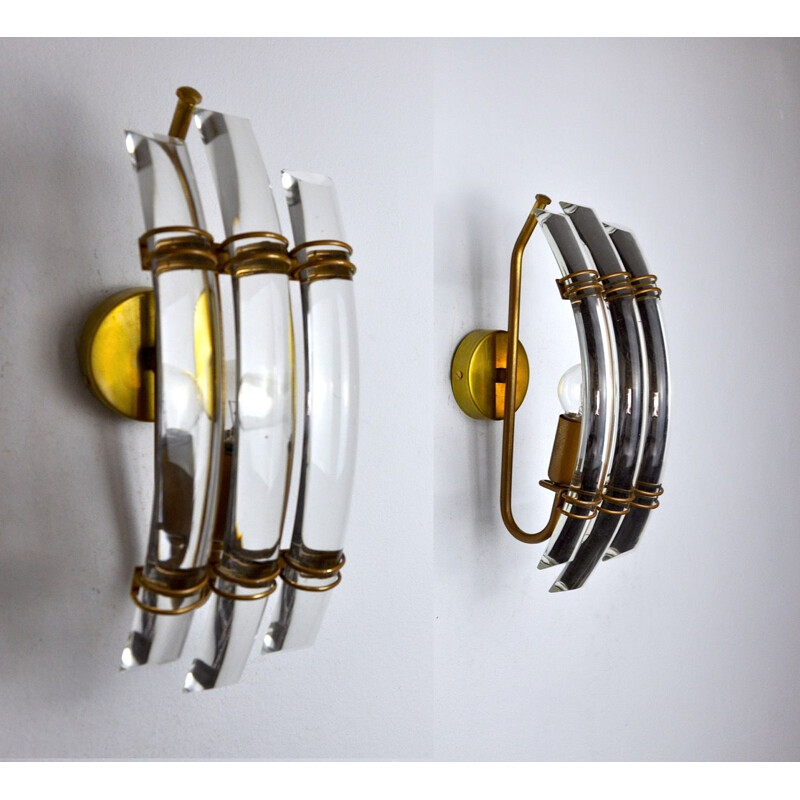 Pair of vintage venini sconces in glass and gilded metal structure, Italy 1970