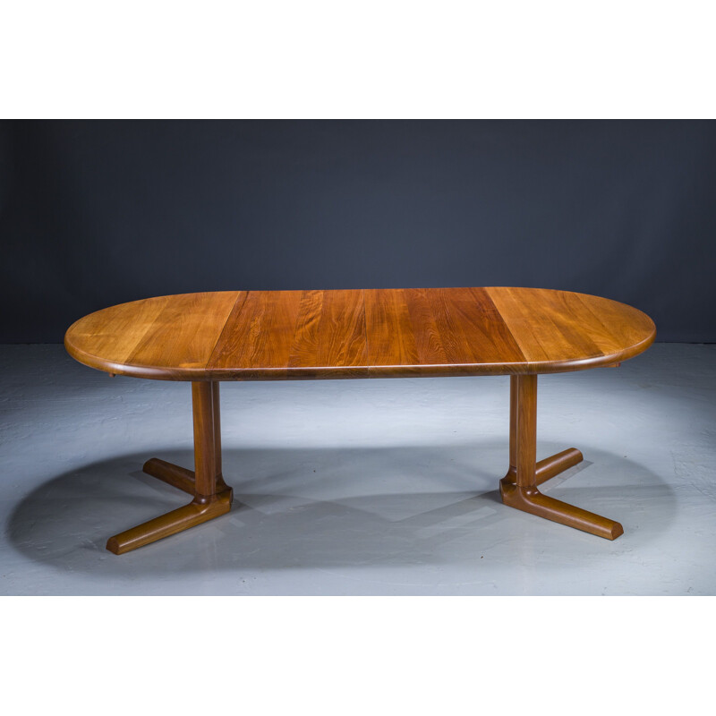 Mid-century extensible round teak low table by Dyrlund, 1970s