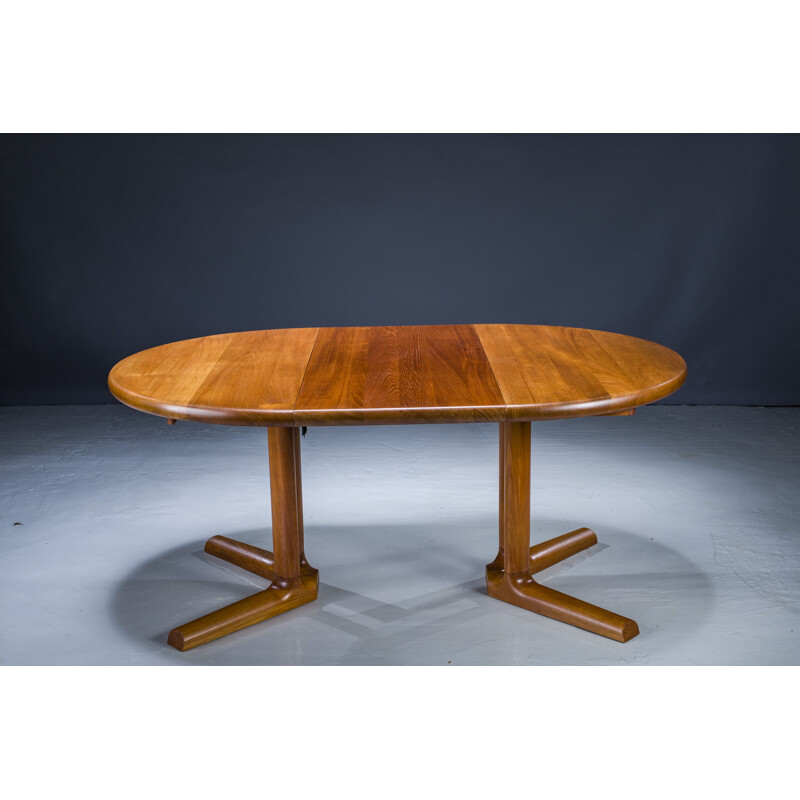 Mid-century extensible round teak low table by Dyrlund, 1970s