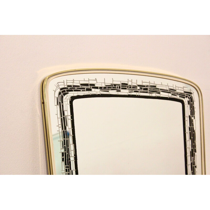 Miroir vintage encadré en laiton, France