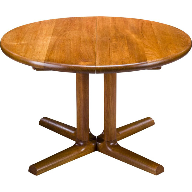 Mid-century extensible round teak low table by Dyrlund, 1970s