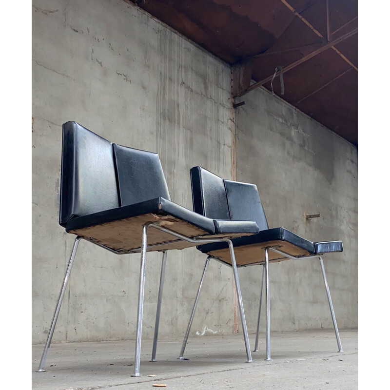 Pair of vintage Facette chairs by Pierre Guariche for Huchers Minvielle, 1960