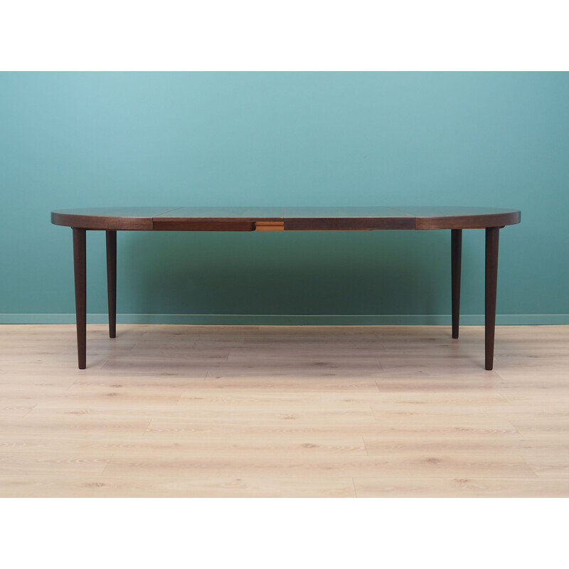 Vintage round oakwood table by Villy Schou Andersen for Schou Andersen, Denmark 1960s