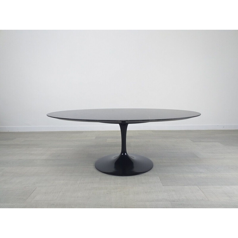 Vintage oval marble coffee table by Eero Saarinen for Knoll