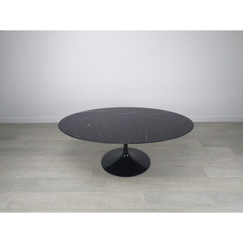 Table basse ovale vintage en marbre par Eero Saarinen pour Knoll