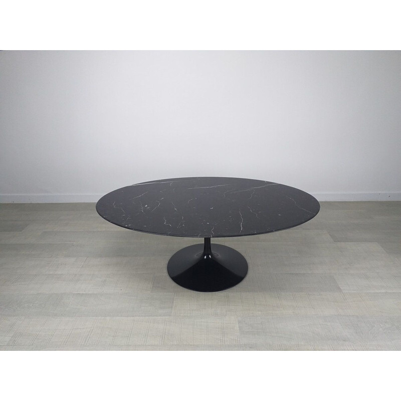 Vintage oval marble coffee table by Eero Saarinen for Knoll