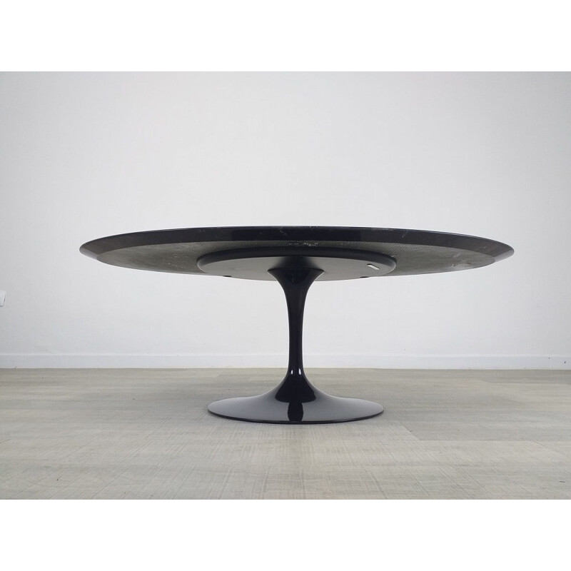 Vintage oval marble coffee table by Eero Saarinen for Knoll