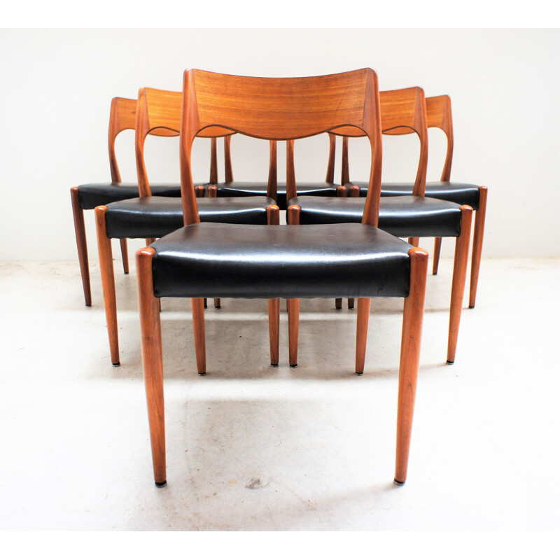 Set of 6 vintage scandinavian teak and black leatherette chairs by Niels O' Moller