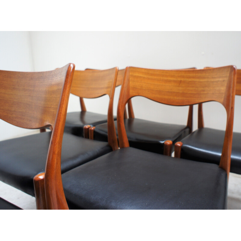 Set of 6 vintage scandinavian teak and black leatherette chairs by Niels O' Moller