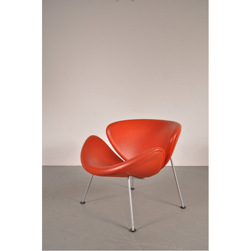 Artifort Orange Slice armchair in orange leather, Pierre PAULIN - 1950s