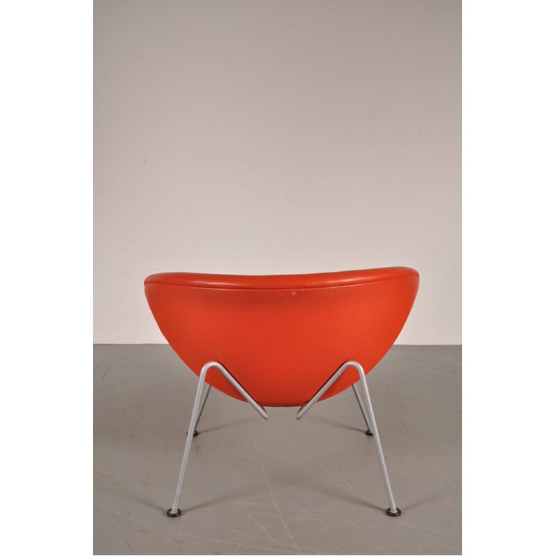 Artifort Orange Slice armchair in orange leather, Pierre PAULIN - 1950s