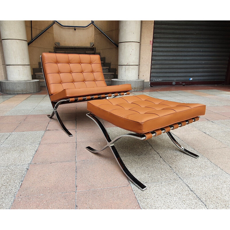 Vintage Barcelona armchair and ottoman in camel leather by Mies van der Rohe for Knoll, 2020