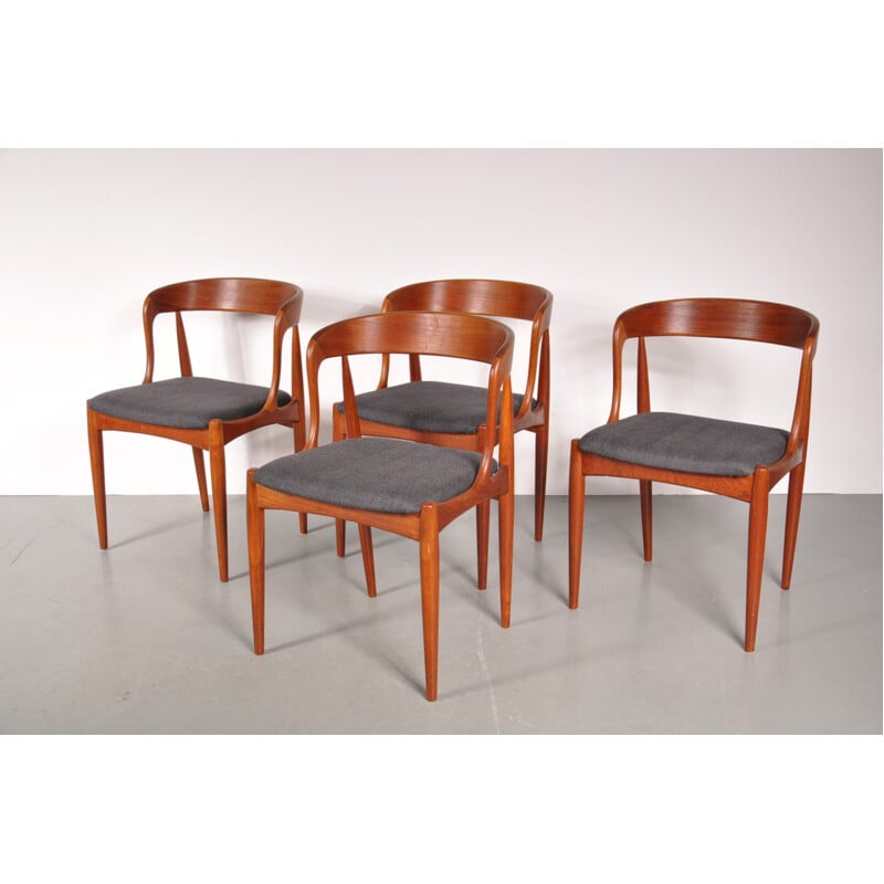 Ensemble de 4 chaises en teck, Johannes ANDERSEN - 1950