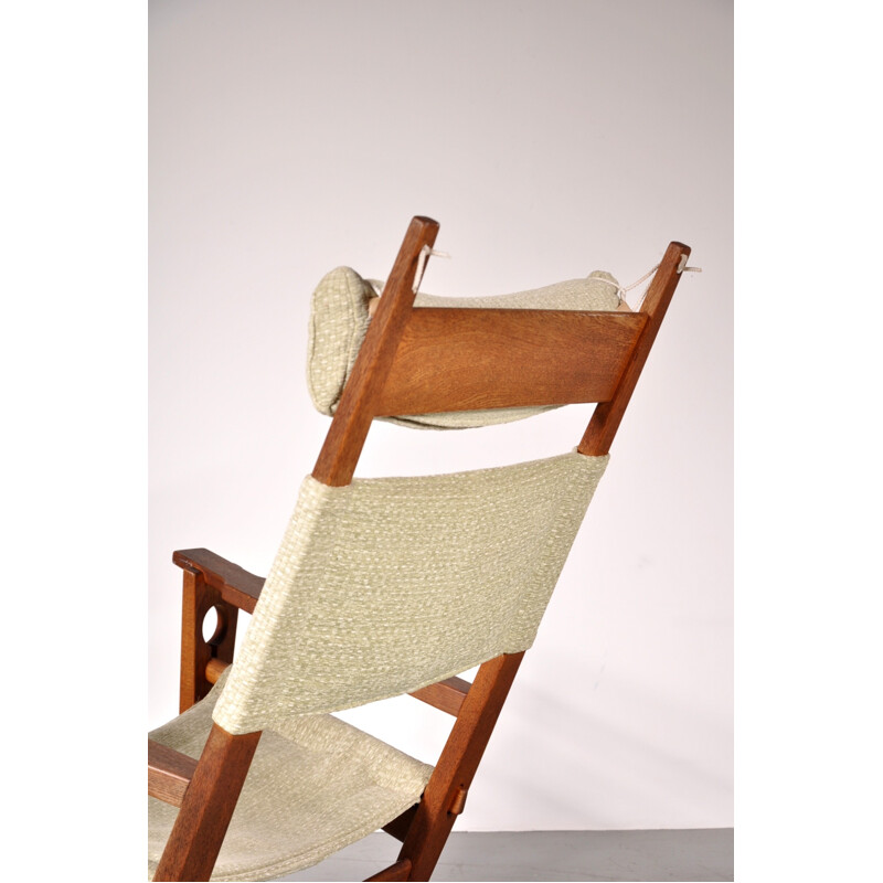 Rocking-chair "Keyhole" en chêne par Hans J. WEGNER - 1960