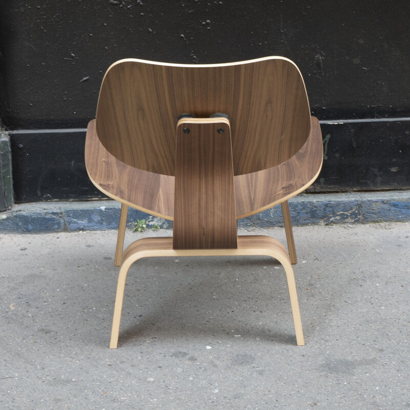 Sedia vintage LCW in noce di Charles e Ray Eames per Herman Miller, 2000