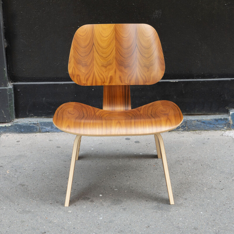 Sedia vintage LCW in palissandro di Charles e Ray Eames per Herman Miller, 2000