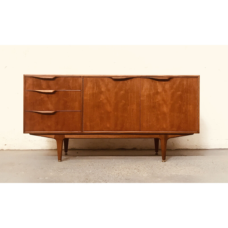 Mid century teak sideboard Moy collection by Tom Robertson for McIntosh, Scotland 1960s