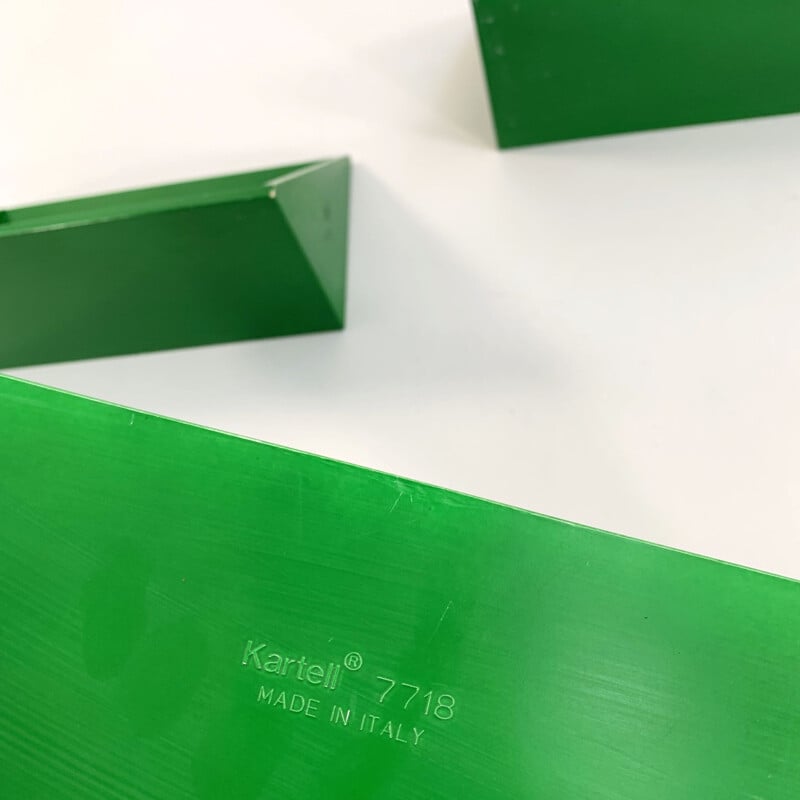 Set of 3 vintage green wall shelves by Anna Castelli Ferrieri for Kartell, 1970s