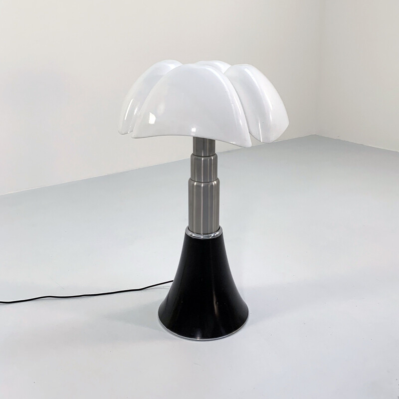 Vintage Pipistrello table lamp by Gae Aulenti for Martinelli Luce, 1980s