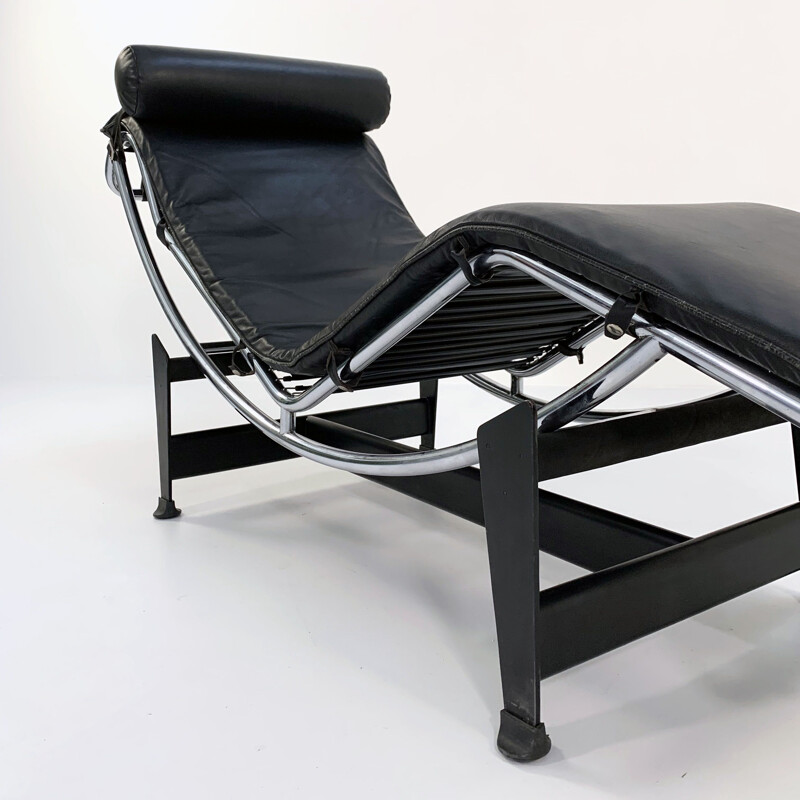 Vintage black LC4 lounge chair by Le Corbusier for Cassina, 1970s