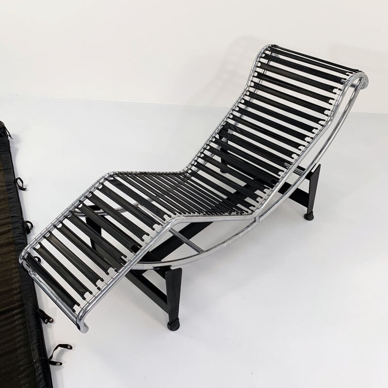 Vintage black LC4 lounge chair by Le Corbusier for Cassina, 1970s