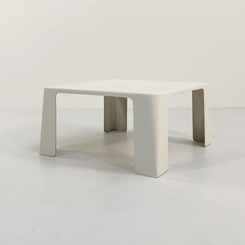 Mid century Amanta fiberglass coffee table by Mario Bellini for C&B Italia, 1960s