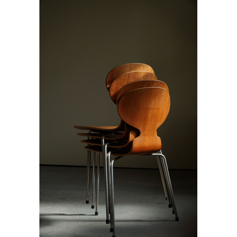 Set of 4 Danish vintage ant dining chairs in teak by Arne Jacobsen for Fritz Hansen, 1960s