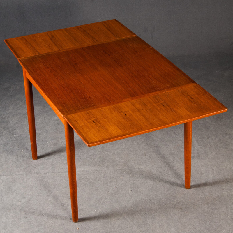 Table carrée danoise en bois - 1950