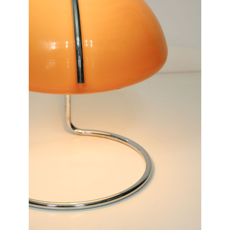 Vintage Italian Conchiglia lamp from Guzzini