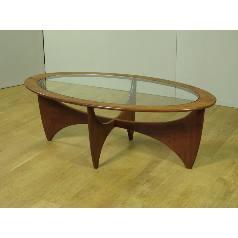 Table basse ovale en verre G Plan, Ib KOFOD-LARSEN - 1960