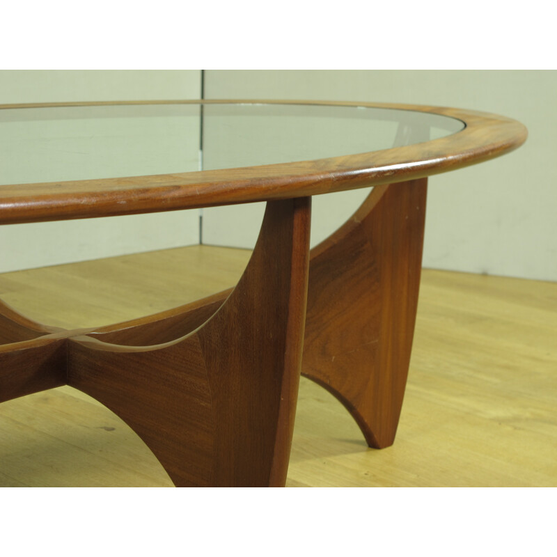 G Plan oval coffee table, Ib KOFOD-LARSEN - 1960s