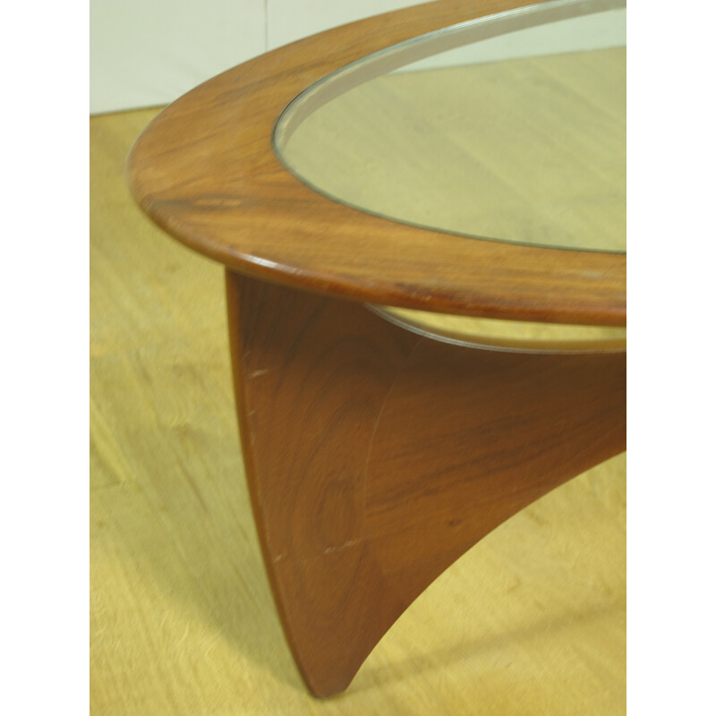G Plan oval coffee table, Ib KOFOD-LARSEN - 1960s