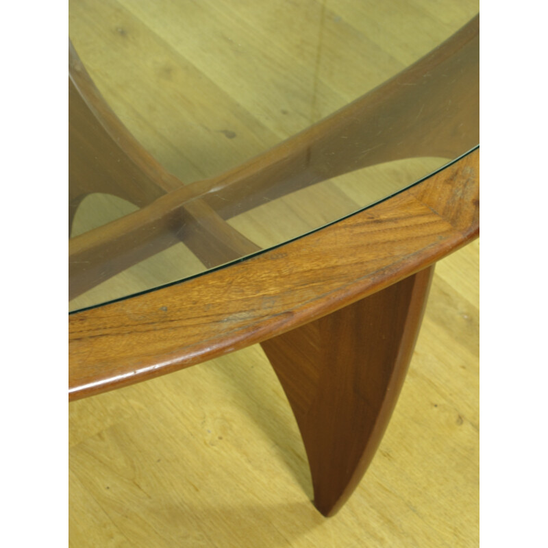 G Plan oval coffee table, Ib KOFOD-LARSEN - 1960s