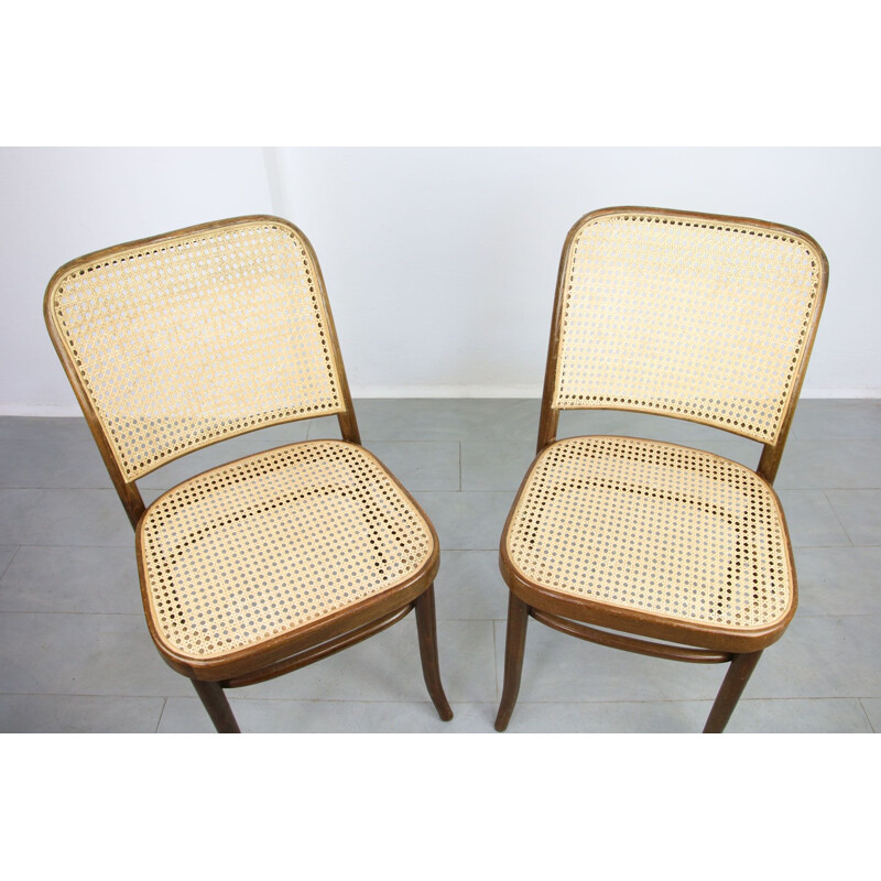 Paire de chaises vintage Thonet No. 811