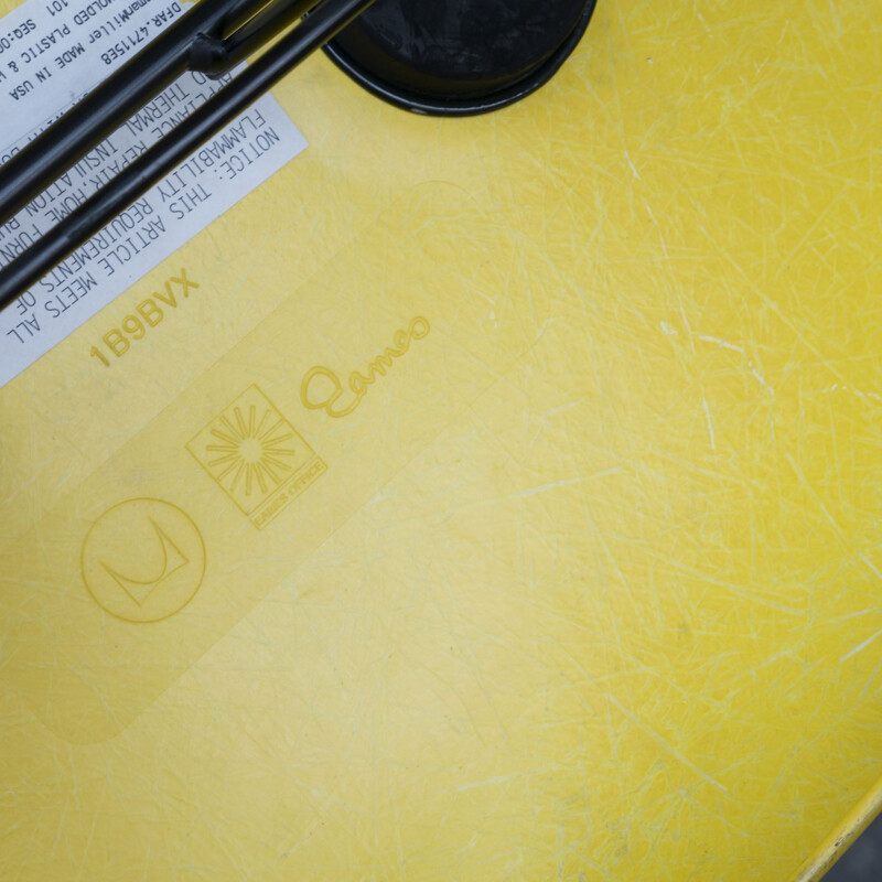 Fauteuil à bascule vintage jaune vif de Charles & Ray Eames pour Herman Miller