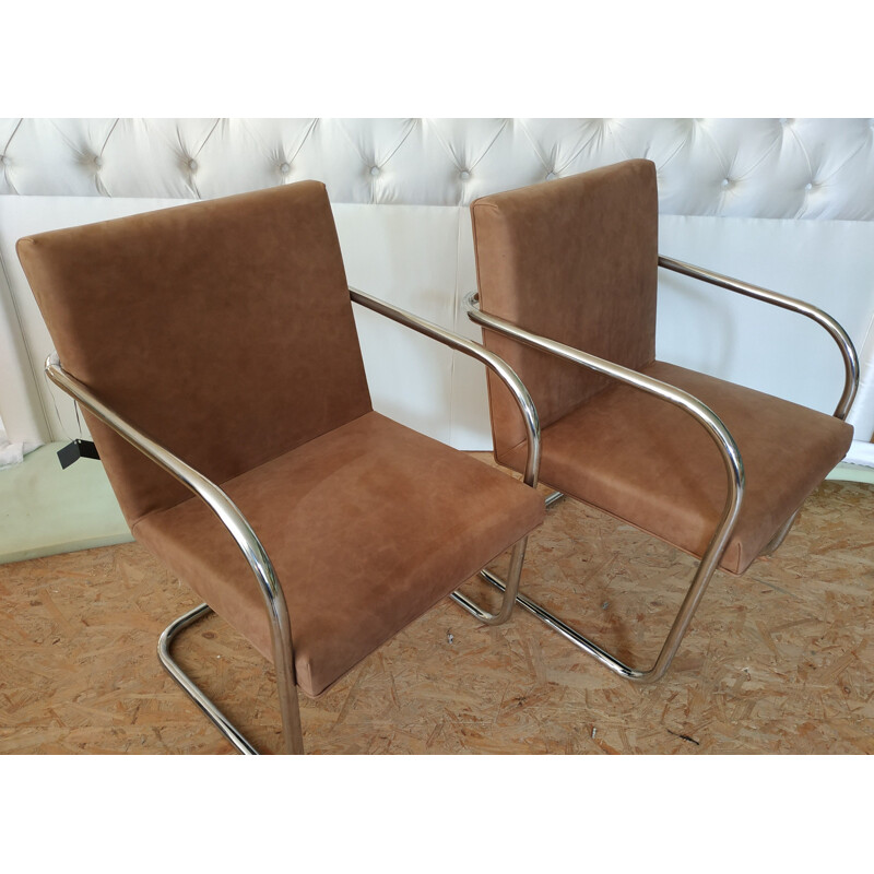 Paire de fauteuils vintage Brno en acier tubulaire par Lugwig Mies Van Der Rohe pour Knoll Inc, 1980