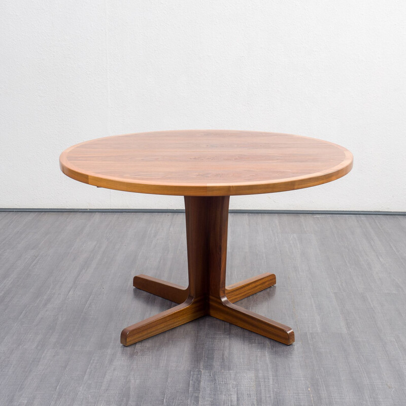 Mid-century walnut dining table, 1970s